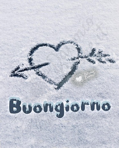 Buongiorno con cuore nella neve