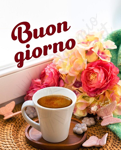 Buon giorno con caffè e fiori